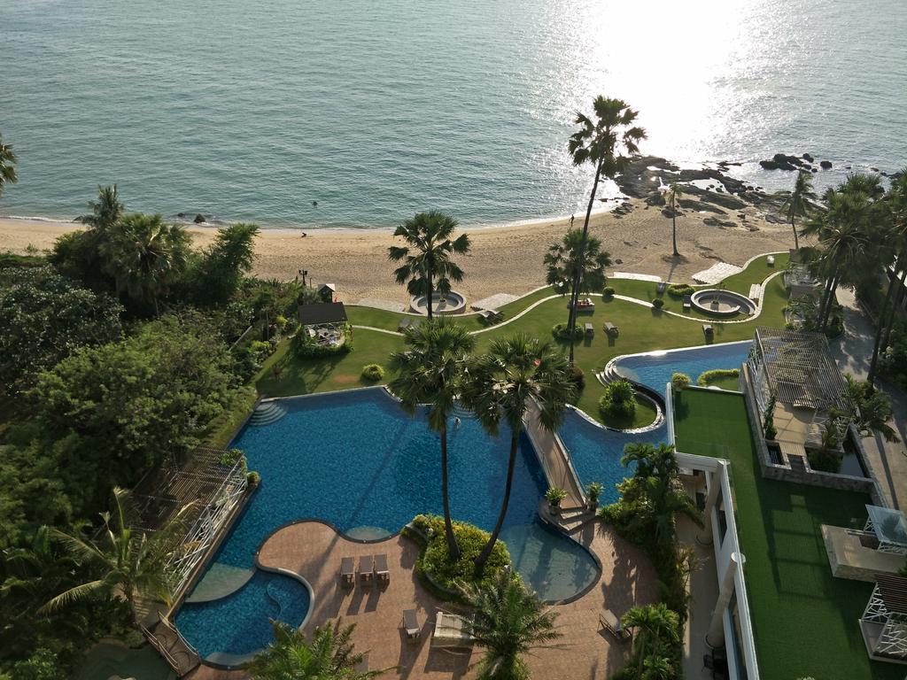 The Palm Wongamat Beach Pattaya ภายนอก รูปภาพ