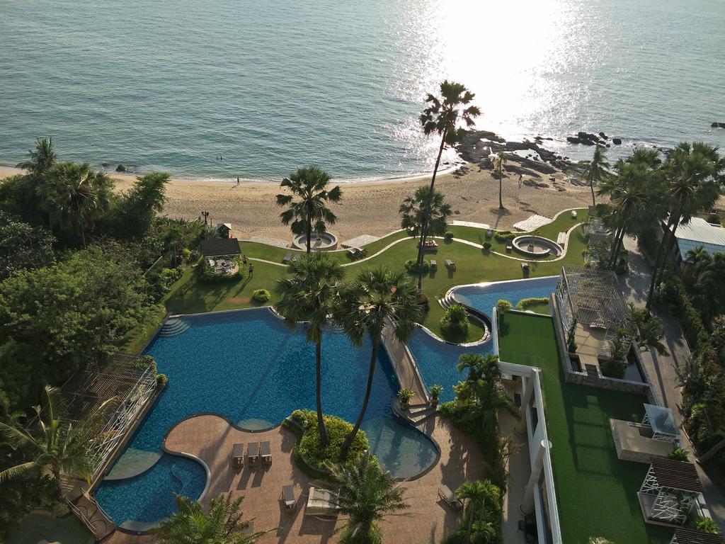 The Palm Wongamat Beach Pattaya ภายนอก รูปภาพ